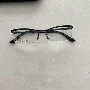 Gucci glasses (no prescription)